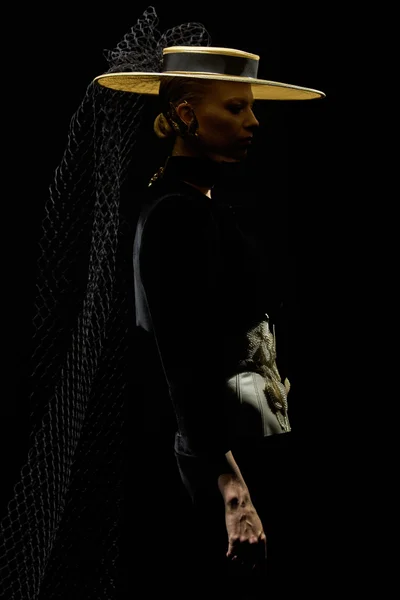 Look 18
